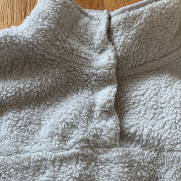 Eddie Bauer white fleece - Picture 2 of 3